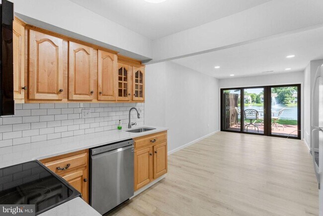 Building Photo - 36 Viburnum Ln