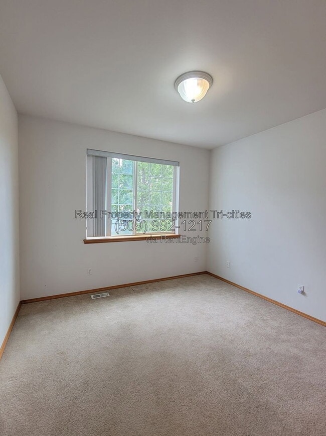 Building Photo - 4111 Joshua Dr