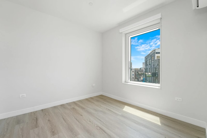 Building Photo - 1129 W Erie St