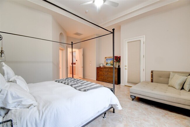 Building Photo - 304 Mesa Rim Ct