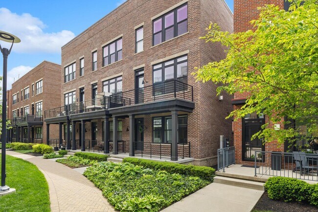 Building Photo - 293 Auden Ave