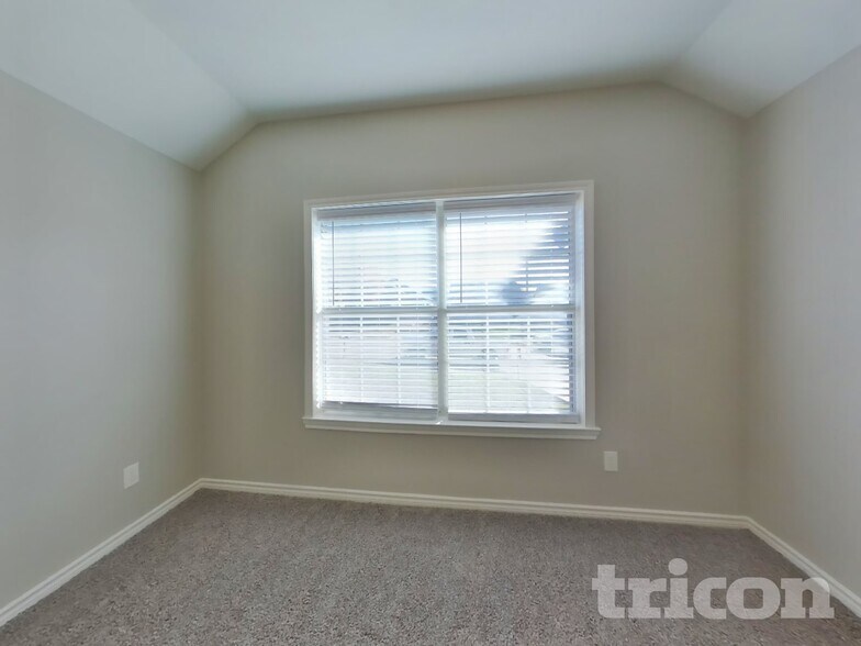 Building Photo - 8919 Wild Rose Ln