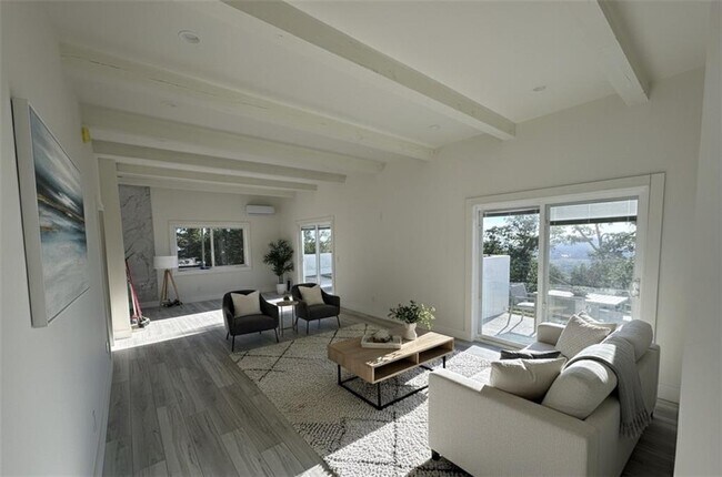 Building Photo - 966 Wauka Ridge Rd