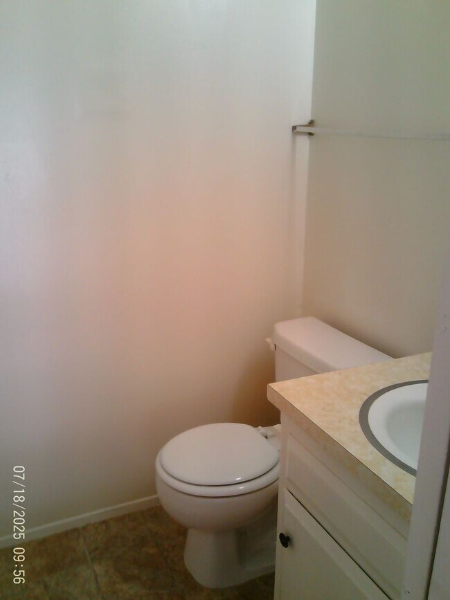 Building Photo - 1818 Hasti Acres Dr