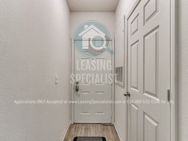 Building Photo - HALF OFF 1ST MONTHS RENT MOVE - IN SPECIAL...
