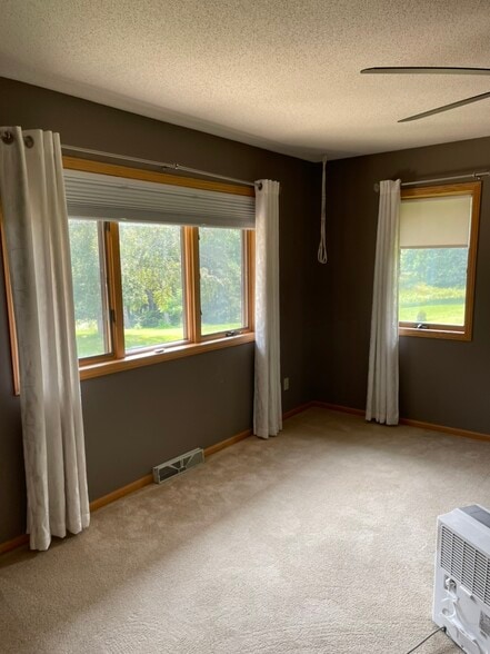 Building Photo - 421 County Road UU