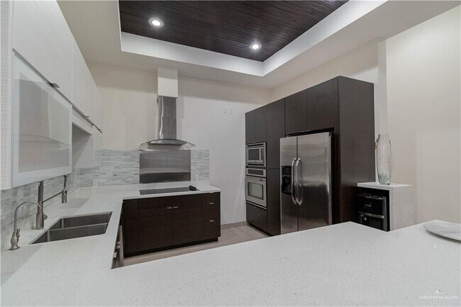 Building Photo - 3701 Ebro Dr