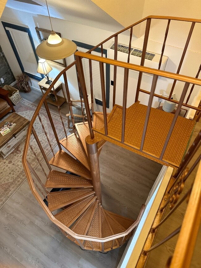 Building Photo - 911-924 24 Rd