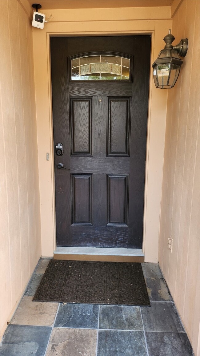 Building Photo - 7314 El Cresta Dr