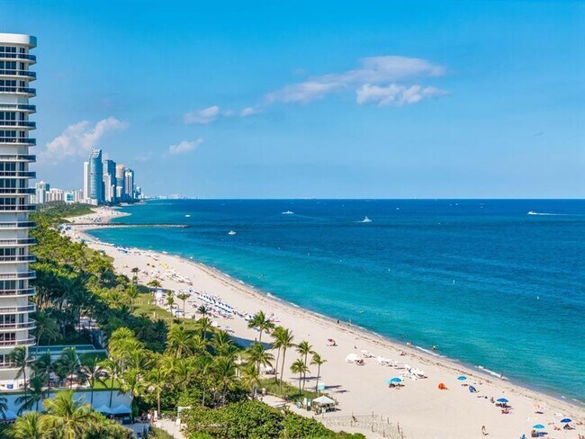 Building Photo - 9499 Collins Ave