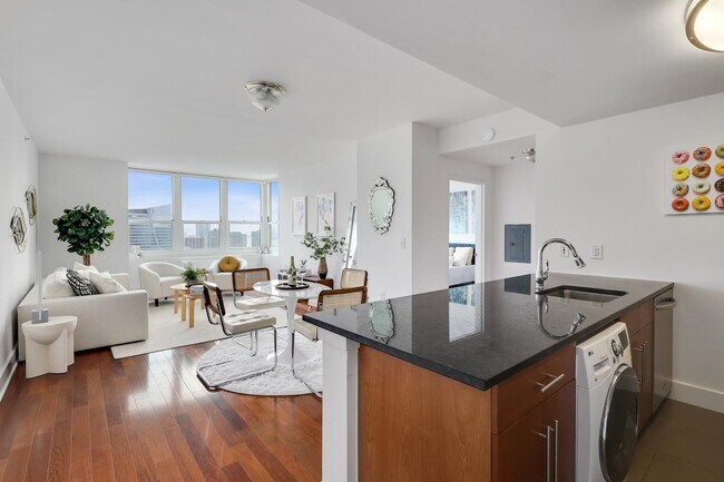 Building Photo - 88 Morgan St