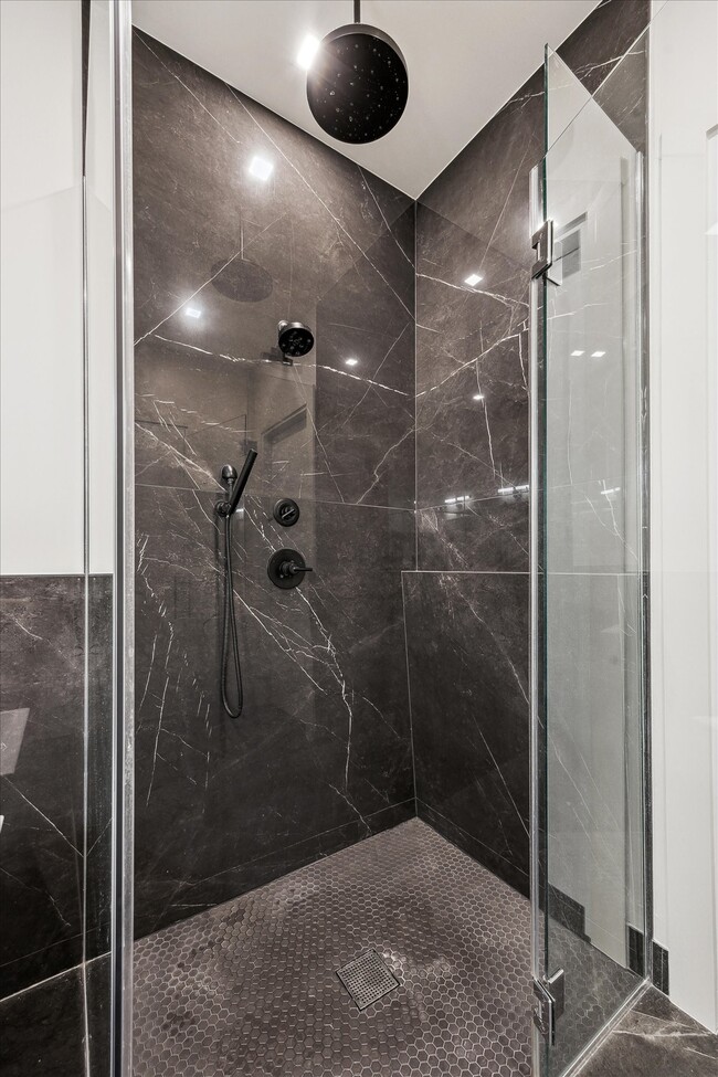 Building Photo - 1711 Allen Pkwy