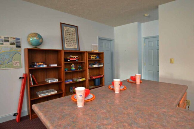 Building Photo - 4 Bedroom || 3 Bathroom home on Leesville ...