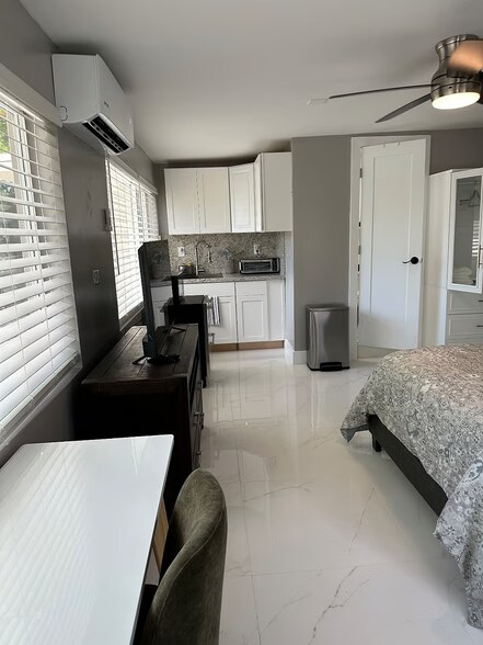 Building Photo - 3163 NW 29th St