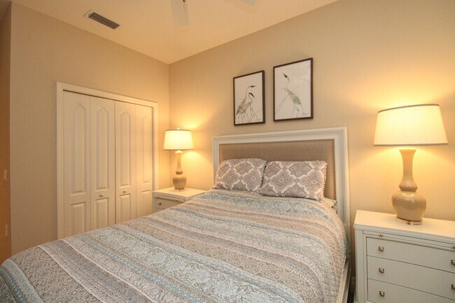 Building Photo - CALLING ALL GOLF ENTHUSIASTS ** STUNNING 2...