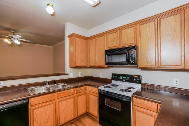 Building Photo - 7105 Tourant Rd