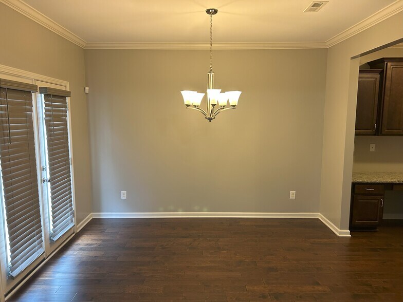 Dining Area - 112 Winifred Dr