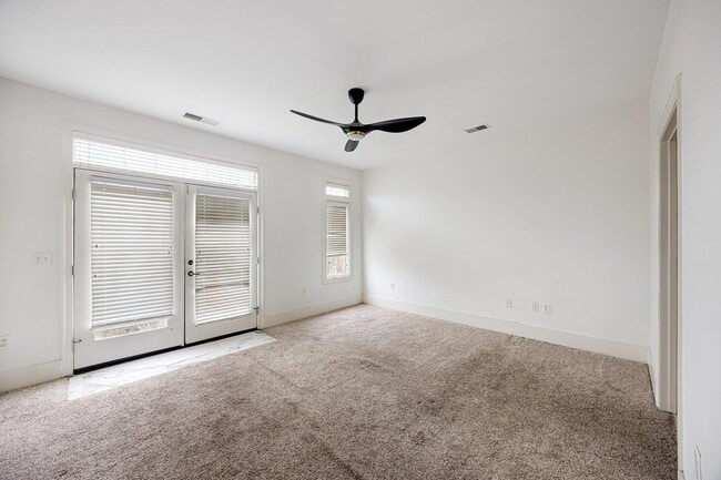 Building Photo - 614 Tennessee St