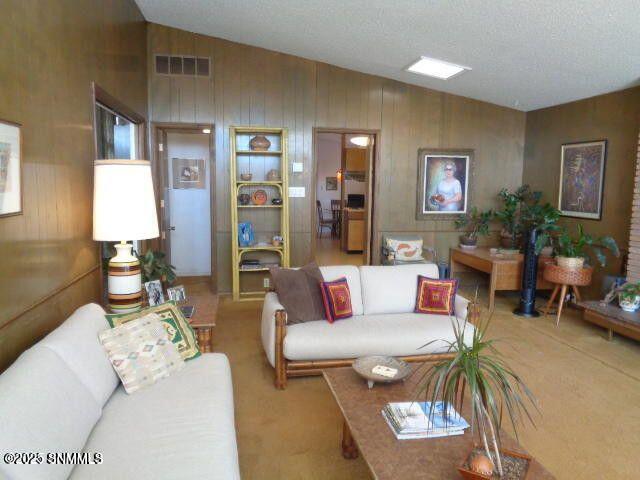 Building Photo - 2011 Turrentine Dr
