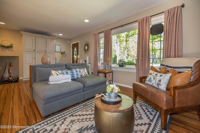 Building Photo - 38 Claridge Dr