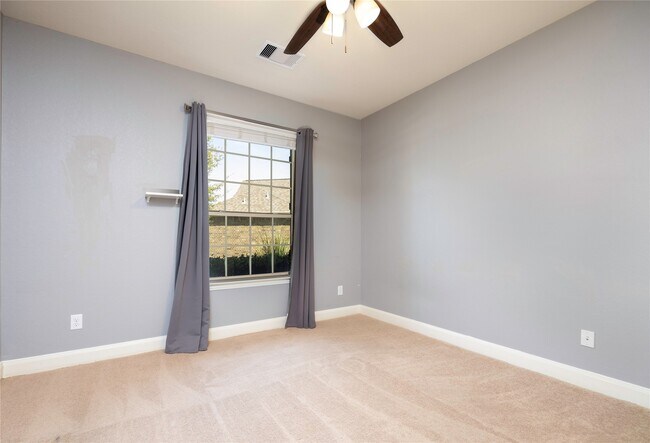 Building Photo - 6743 Honeycrest Lane