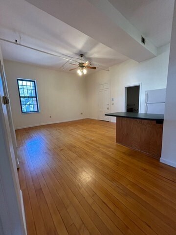 Building Photo - 23 Grove 2L Grv