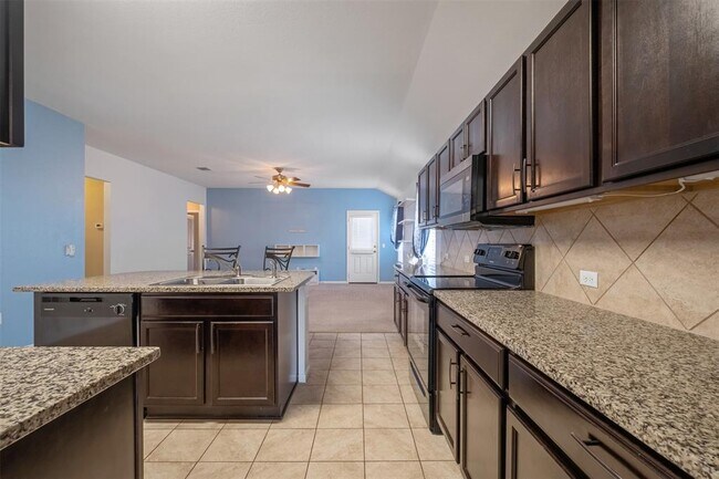 Building Photo - 118 Leona River Trl