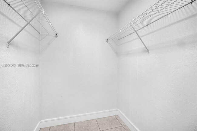 Building Photo - 357 Phippen Waiters Rd