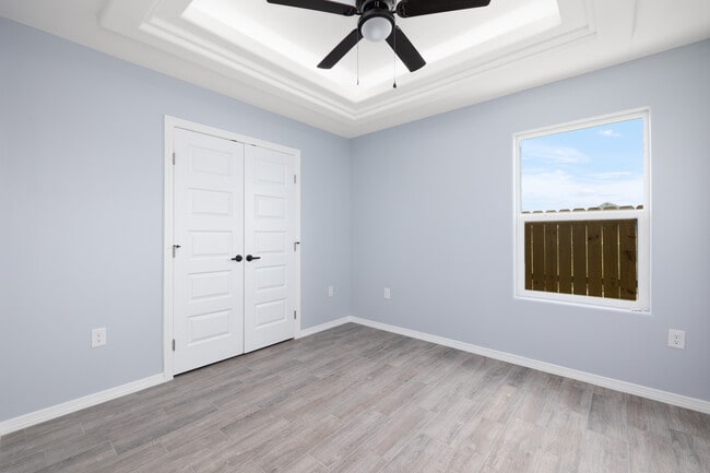 Building Photo - 105 E Moore Rd