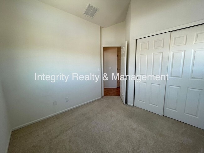 Building Photo - 1399 Turnberry Pl