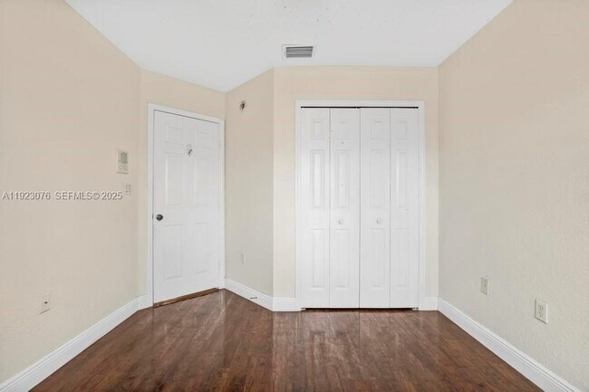 Building Photo - 11462 NW 48th Terrace