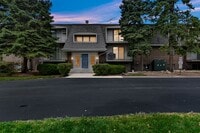 Building Photo - 228 E Bailey Rd