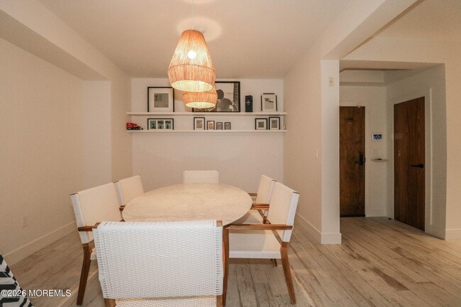 Building Photo - 33 Cooper Ave