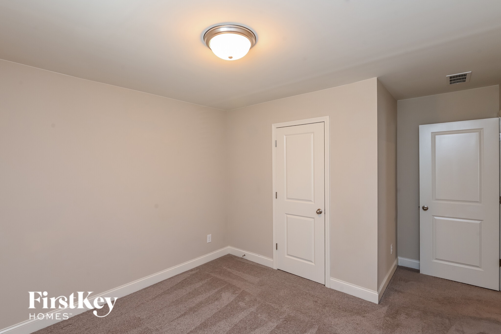 Building Photo - 9147 Marion Oaks Dr