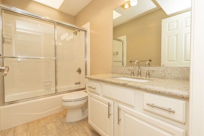 Building Photo - Modern Coastal 3 Bed/3 Bath Townhome w/ Rooftop Deck w/ Bay & Ocean Views in North Pacific Beach!