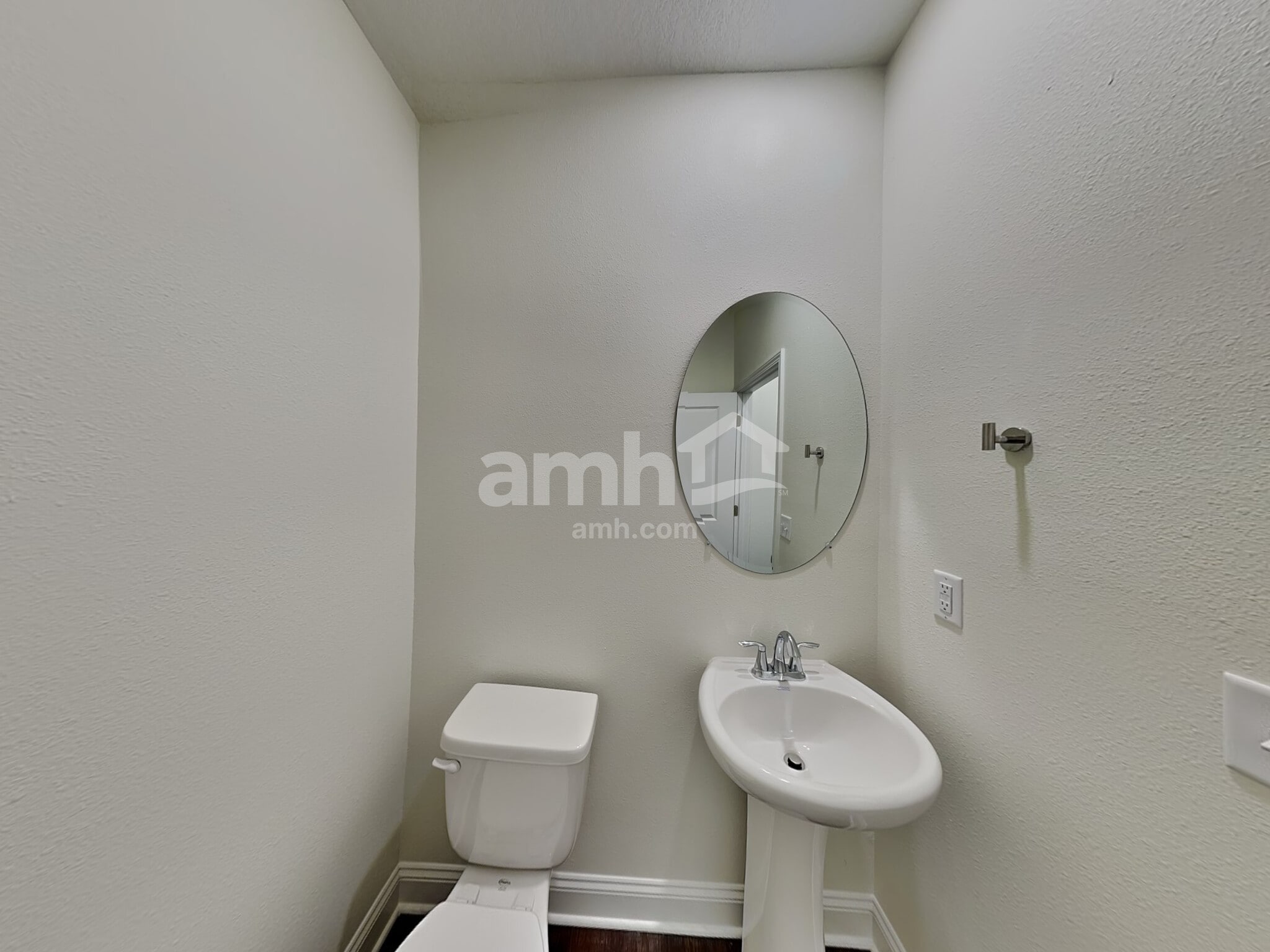 Building Photo - 508 Onate Cir