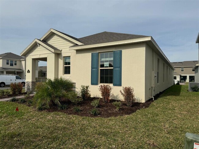 Building Photo - 16085 Scarpetta St