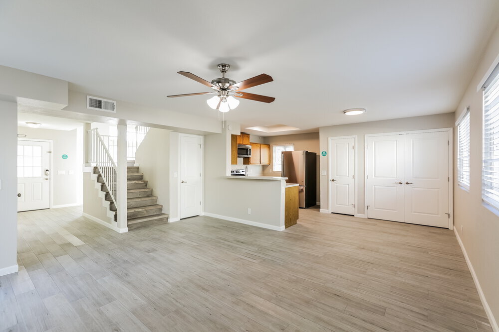 Building Photo - 441 S Maple