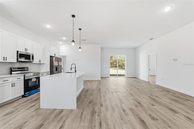 Building Photo - 4473 SW 168th Ln