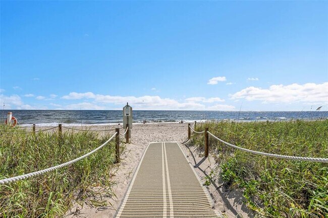 Building Photo - 5100 N Ocean Blvd