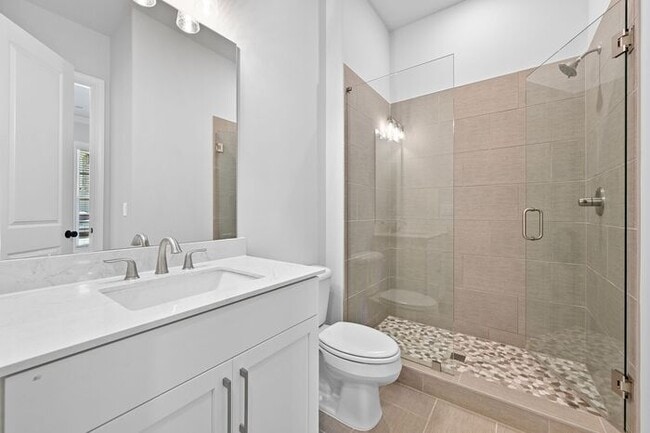 Building Photo - Beautiful 5 bedroom house in Bellmoore Par...