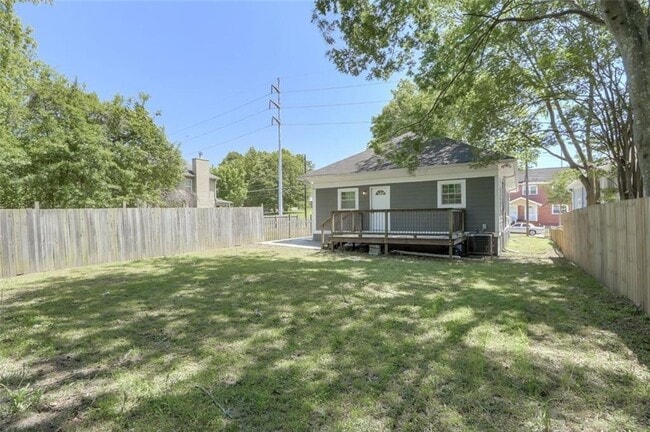 Building Photo - 679 Jones Ave NW