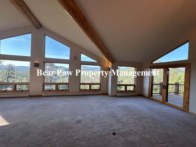 Building Photo - Mountain Retreat with Spectacular Views!!