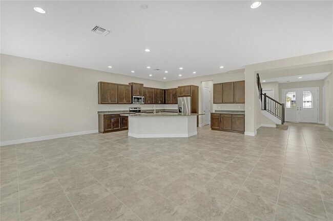 Building Photo - 14989 RedCove Pl