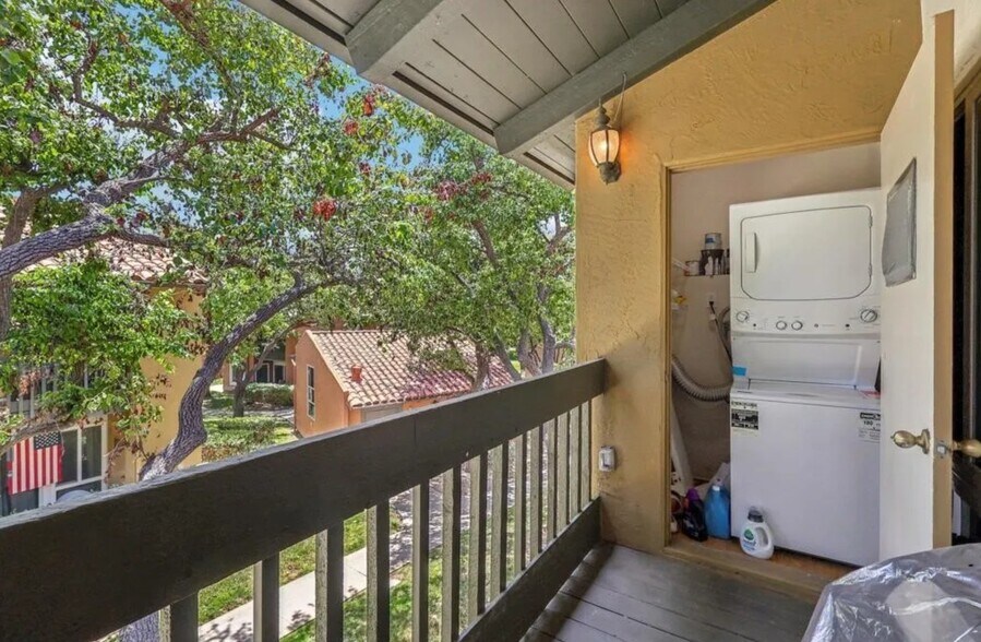 Building Photo - 17181 W Bernardo Dr