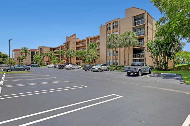 Building Photo - 2455 Lindell Blvd