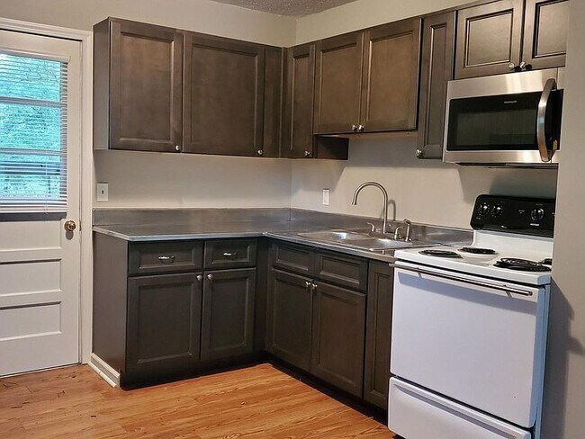 Building Photo - 1407 Cardinal Dr #A, Murray, KY 42071