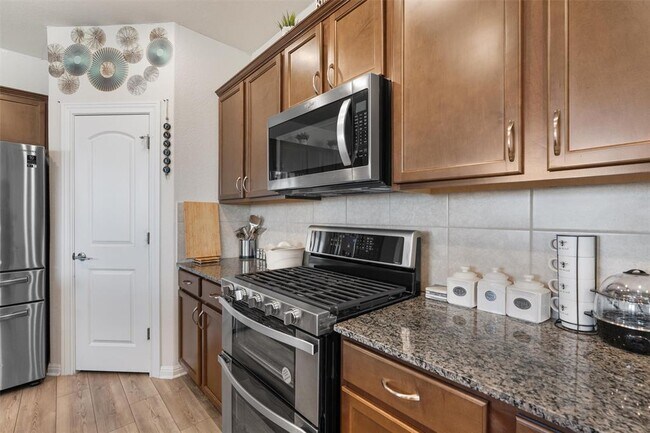 Building Photo - 113 Yellow Thistle Cv