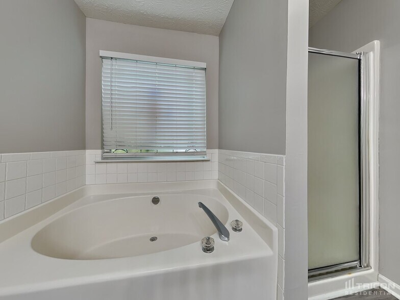Building Photo - 4124 Waters End Ln