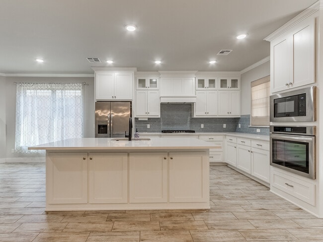 Building Photo - 6322 NW 178th Ter